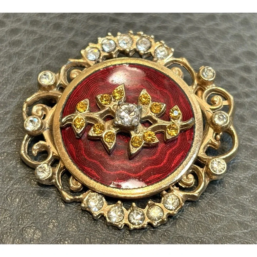 VINTAGE Red Guilloche Enamel Gold Tone Filigree Rhinestone High End Pin Brooch